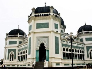 Yang Istimewa dari Masjid Raya Medan, Bangunan Bergaya Asia dan Eropa