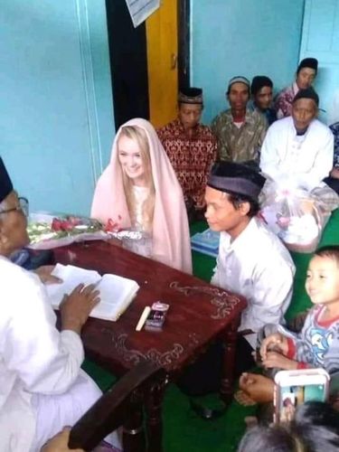 Alasan manis yang bikin Polly jatuh cinta pada Nur Khamid