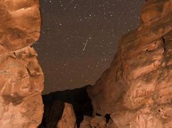 Penampakan Komet Natal Super Terang yang Redup di Indonesia