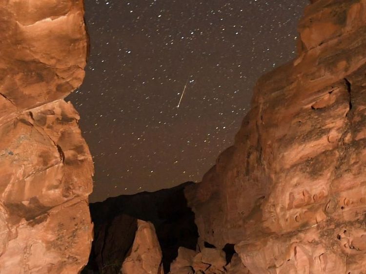 Pesona Hujan Meteor Geminid
