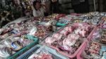 Serunya Berburu Pernak-pernik Khas Natal di Pasar Asemka