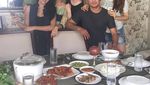 10 Momen Seru Pesinetron Judes Eva Anindita Saat Makan Enak