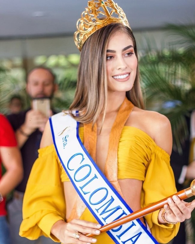 Berbagai tudingan pun kini dilayangkan pada Valeria Morales yang merupakan Miss Colombia 2018. Mulai disebut sebagai finalis yang tidak memiliki perilaku baik hingga disebut ratu palsu. Foto: Instagram