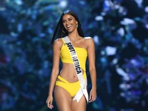 Foto: Tamaryn Green, Dokter Seksi Pemenang Kedua Miss Universe 2018