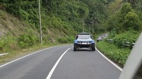 Mobil listrik Blits (Budi Luhur - ITS) dalam perjalanan PLN Blits Explore Indonesia memasuki kota keenam dengan menempuh perjalanan sejauh 3.584 km, Foto: dok. Blits