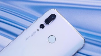 Nova 4 membawa tiga kamera belakang. Kamera utamanya menggunakan sensor Sony IMX576 ukuran 48 MP. Foto: CNMO