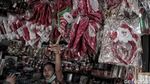 Serunya Berburu Pernak-pernik Khas Natal di Pasar Asemka