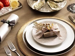 Tips Menyusun Meja Makan di Rumah Semewah di Restoran