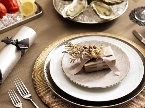 10 Ide Menata Meja Makan Cantik Berkonsep Natal