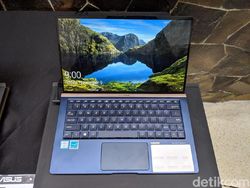 Penampakan Laptop Tipis Asus yang Stylish nan Mumpuni