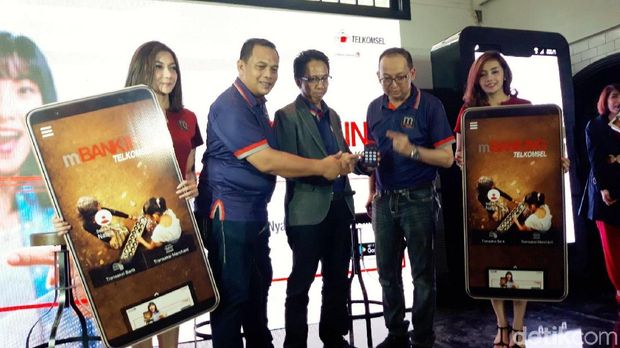 Di Surabaya, Telkomsel Perkenalkan Aplikasi mBanking buat Milenial