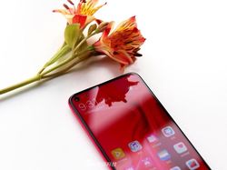 Penampakan Huawei Nova 4 yang Punya Kamera 48 MP