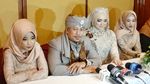 Raut Bahagia Opick dan Bebi Usai Resmi Menikah