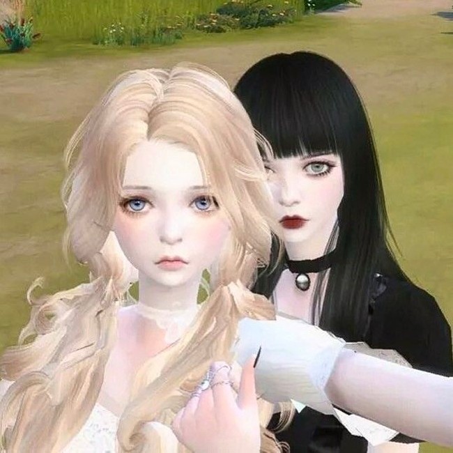 Punya penampilan menarik dan unik, Kina Shen bahkan dikatakan menginspirasi sebuah karakter untuk game terkenal The Sims 4. Karakter itu pun tampak sangat mirip dengan Kina yang memang terlihat seperti tokoh kartun karena makeup-nya.Foto: Instagram @kinashen