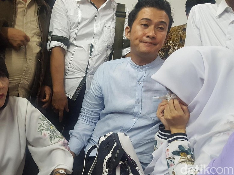 Eko Patrio Tegaskan Mandala Shoji Masih Caleg: Rugi Coret Kader Terbaik Eko Patrio Tegaskan Mandala Shoji Masih Caleg: Rugi Coret Kader Terbaik