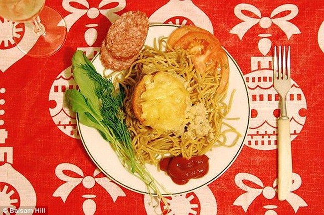 Kepala Domba hingga Salad Jadi 5 Menu Santap Natal Unik di Dunia Kepala Domba hingga Salad Jadi 5 Menu Santap Natal Unik di Dunia