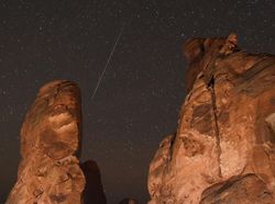 Pesona Hujan Meteor Geminid