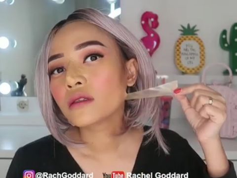 Tren Kecantikan di Asia, Bikin Hidung Palsu Pakai Wax Hingga Selotip Dagu