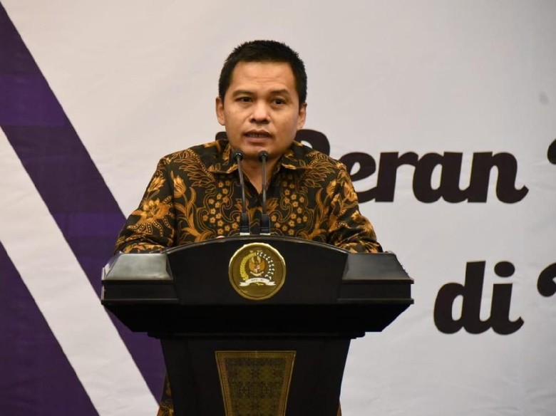 Sekjen MPR Ajak Jajarannya Tingkatkan Kinerja di 2019 Sekjen MPR Ajak Jajarannya Tingkatkan Kinerja di 2019