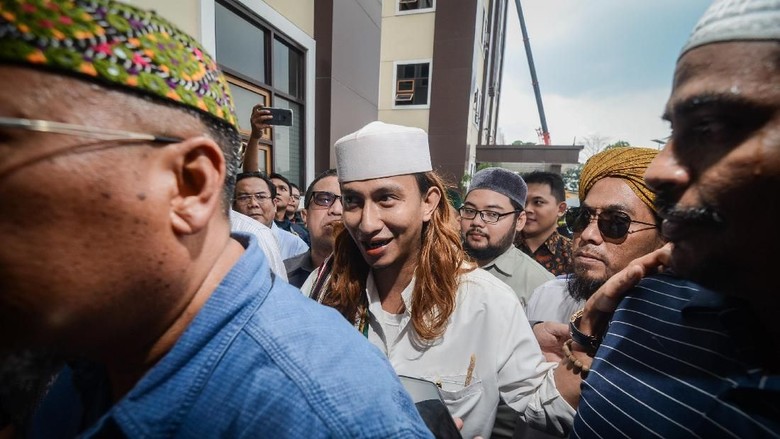 Habib Bahar Disidang di Bandung, Pengacara Siapkan Eksepsi Habib Bahar Disidang di Bandung, Pengacara Siapkan Eksepsi
