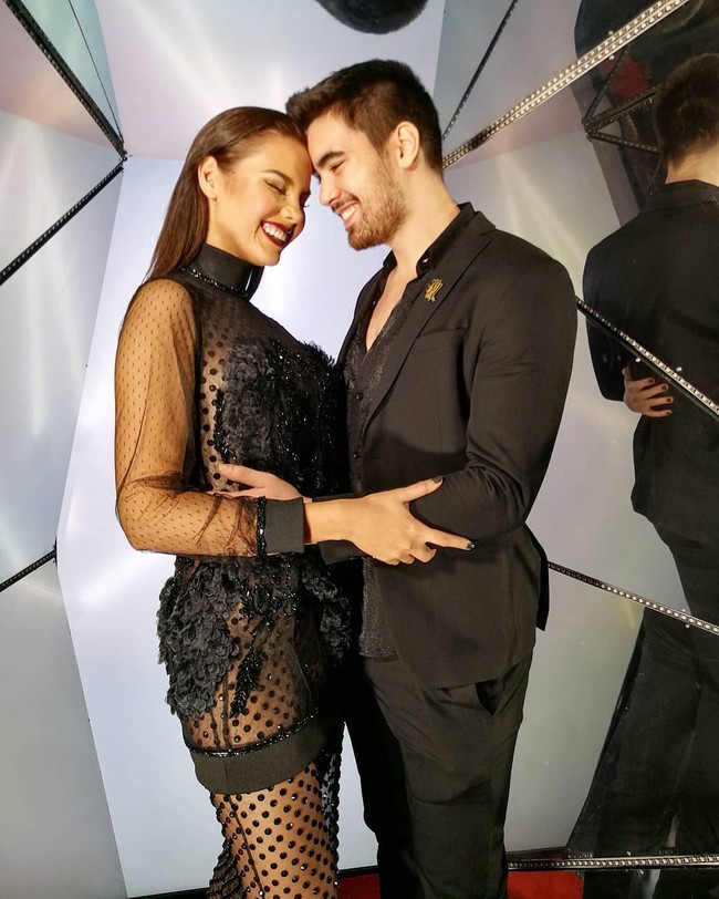 Ini foto mereka saat merayakan enam tahun pacaran Mei lalu. So sweet! (Foto: Instagram)