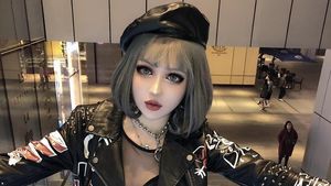 Kecantikan Selebgram Mirip Boneka Hidup yang Menginspirasi Karakter The Sims
