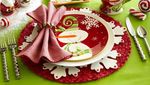 10 Ide Menata Meja Makan Cantik Berkonsep Natal