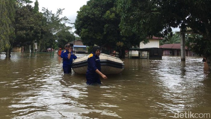 Sudah Sepekan Sekolah Libur di Riau karena Dikepung Banjir