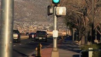 Yang mau ke bulan tinggal belok kanan. (Foto: Brightside)