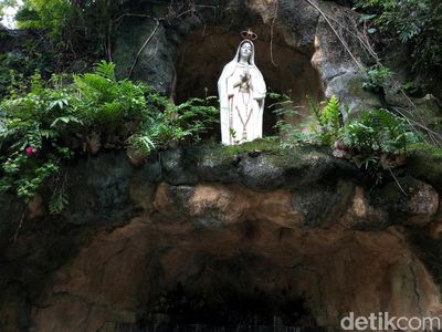 Foto: Gua Maria Fatima yang Penuh Kedamaian di Ponorogo