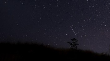 Hujan meteor Geminid merupakan salah satu hujan meteor yang besar dan menarik perhatian pengamat seantero dunia. (Foto: Ye Aung Thu/AFP)