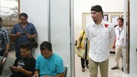 Ahmad Dhani saat ditemui di Pengadilan Negeri Jakarta Selatan pada Senin (17/12). Pool/Ismail/detikFoto.
