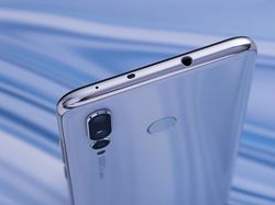 Penampakan Huawei Nova 4 yang Punya Kamera 48 MP