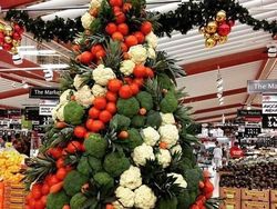 Kumpulan Pohon Natal Kreatif yang Anti Mainstream