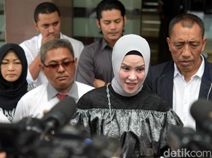 Angel Lelga Ngaku Pernah Muntah Kain Kafan