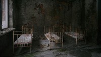 Setelah kejadian 32 tahun yang lalu, kota Chernobyl pun menjadi seperti sebuah kota berhantu. Istimewa/Boredpanda.