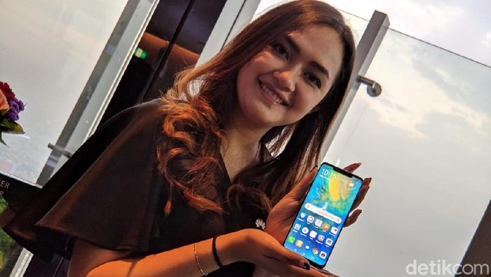 Huawei Mate 20 Pro rilis di Indonesia (Foto: Adi Fida Rahman/detikINET) Huawei Mate 20 Pro rilis di Indonesia (Foto: Adi Fida Rahman/detikINET)