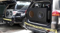 Direktorat Narkoba Polda Metro Jaya menggagalkan peredaran 70 kilogram (kg) sabu dan 49.238 butir ekstasi. Narkoba dari Malaysia itu disembunyikan dalam sound sistem mobil mewah.