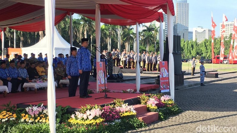 Anies Jadi Inspektur Upacara Hari Bela Negara Ke-70 Anies Jadi Inspektur Upacara Hari Bela Negara Ke-70