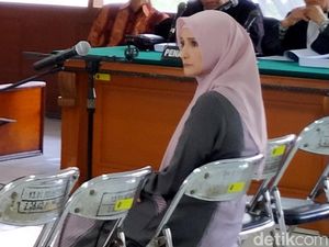 Cinta Suami Inneke ke Wahid Berujung Mobil dan Bilik Asmara