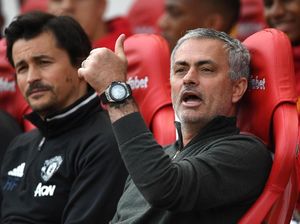 Bantah Rumor Benfica, Mourinho Belum Mau Pulang Kampung