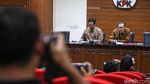 Banyak Banget, Tumpukan Uang OTT Kemenpora