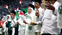 Jaringan Kiai Santri Nasional (JKSN) wilayah DKI Jakarta mendeklarasikan dukungan ke pasangan Joko Widodo-Maruf Amin. Acara deklarasi itu dihadiri Khofifah Indar Parawansa selaku Koordinator Nasional JKSN pusat.