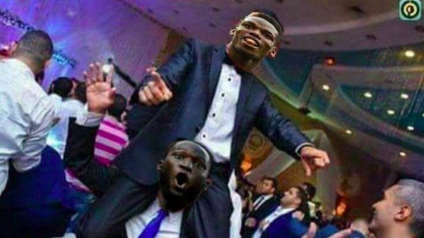 Meme Paul Pogba Kegirangan Jose Mourinho Dipecat