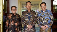 Ketua Badan Arbitrase Nasional Indonesia (BANI), M. Husseyn Umar melakukan audiensi dalam rangka mensosialisasikan terkait penyiapan kontrak kerjasama dengan cermat melalui arbitrase bersama Sri Sultan Hamengku Buwono X.  Foto: dok. Badan Arbitrase Nasional Indonesia