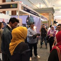 Harganya juga cukup affordable, yaitu Rp 150.000. Riawan berharap sarung street style bisa menjadi bagian dari tren modest fashion trend dunia. Foto: Dok. Riawan Afif