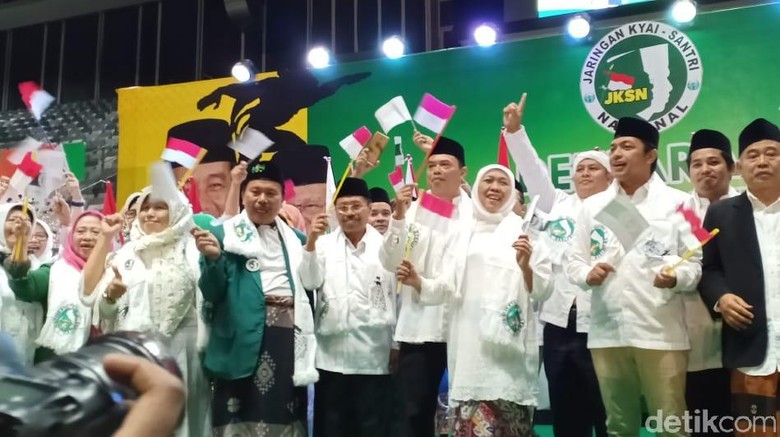 Jaringan Kiai Santri DKI Deklarasi Dukung Jokowi, Khofifah Turut Hadir Jaringan Kiai Santri DKI Deklarasi Dukung Jokowi, Khofifah Turut Hadir
