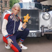 Sayangnya kerja sama tersebut belum benar-benar terjadi. Dalam Twitternya, Jeffree mengungkapkan sedikit kekecewaannya tentang brand misterius tersebut yang membatalkan kerja sama tersebut. Foto: Instagram (@jeffreestar)