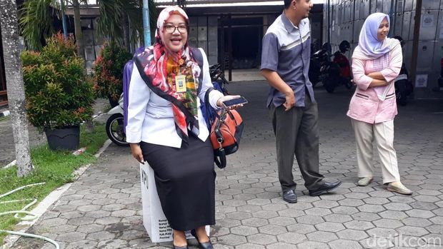 Uji Kekuatan Kotak Suara 'Kardus' di Gunungkidul, Aman dan Kuat