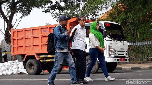 Kementerian PUPR datangi lokasi jalan ambles/
